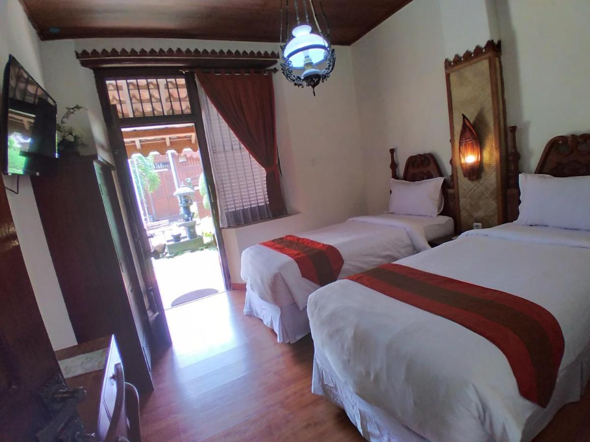 יוגיאקרטה Dem Ayem Heritage Guest House מראה חיצוני תמונה