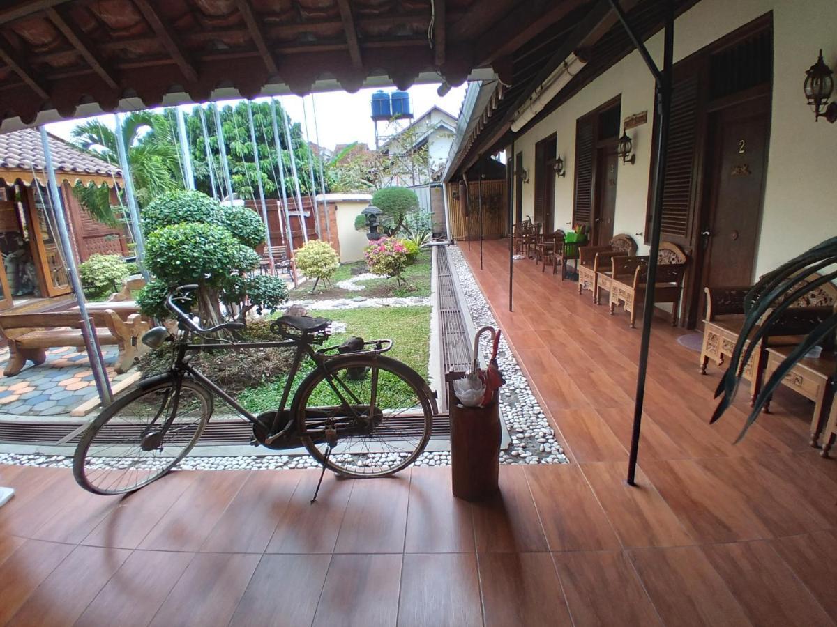 יוגיאקרטה Dem Ayem Heritage Guest House מראה חיצוני תמונה