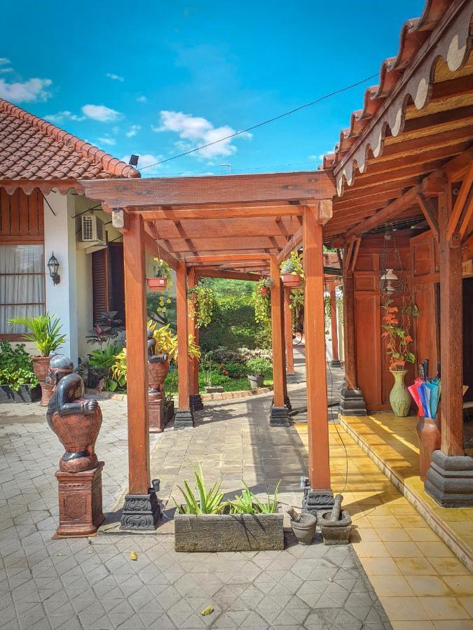 יוגיאקרטה Dem Ayem Heritage Guest House מראה חיצוני תמונה